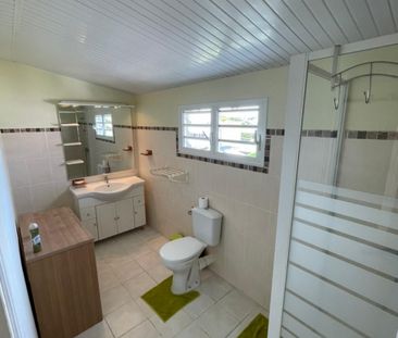 F2 meublé avec terrasse à Schoelcher - Photo 3