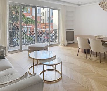 Location Appartement 4 pièces 105m² PARIS 16ème - Photo 1