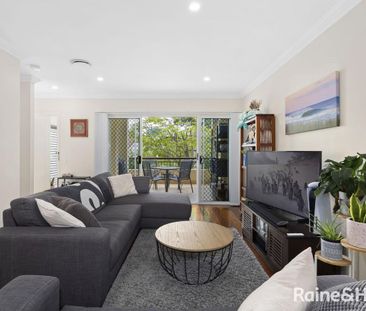Stunning Townhouse in Central Toowong! - Photo 1