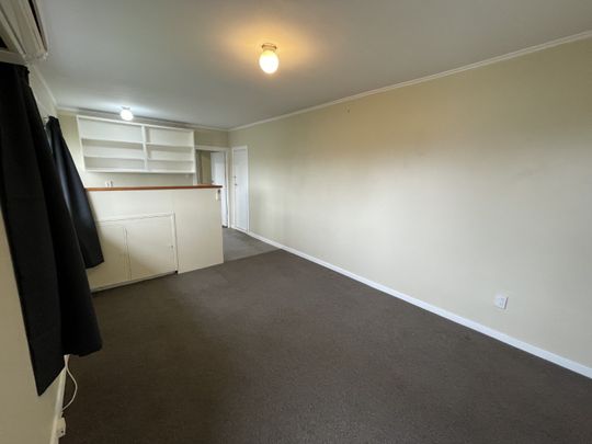 Cozy 1-Bedroom Flat in Melrose - Photo 1