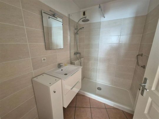 Location appartement 2 pièces - 46.92m² à Martigues (13500) - Photo 1