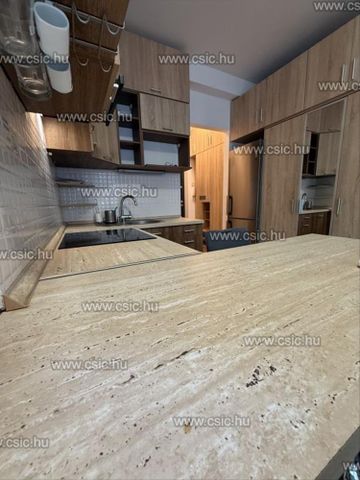 Kiadó lakás - Pécel - Photo 3