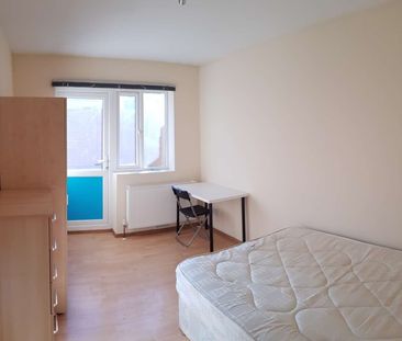 Watford Way Room GA - Photo 4