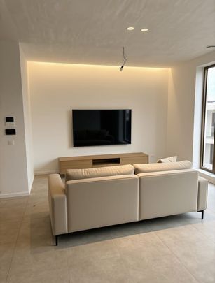 Appartement te huur - foto 1
