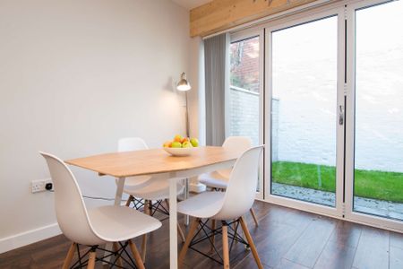 Yet another John Winter house redefining student living in Cardiff. - Photo 3