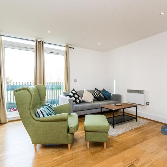 2 bedroom flat to rent - Photo 1