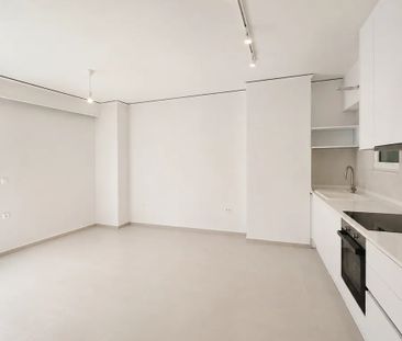 Ενοικιάζεται πλήρως ανακαινισμένο δυάρι διαμέρισμα Δημοκρατίας κέντ... - Photo 1