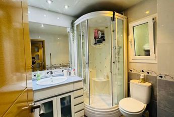 Avinguda de Sant Salvador, Barcelona, Catalonia 08913