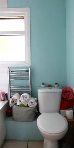2 bedroom flat to rent - Photo 4