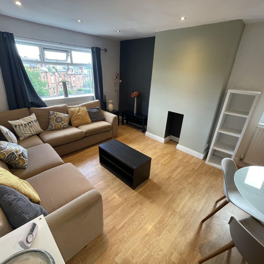 3 bedroom apartment to rent - Photo 1