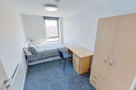 6 bedroom flat to rent - Photo 5