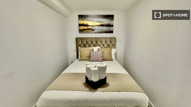 5 room luxury Flat for rent in Madrid, Spain - Photo 1