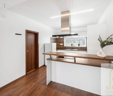 REZERVOVANÝ SIMREA ponúka exkluzívne na prenájom 4 izbový rodinný d... - Photo 2
