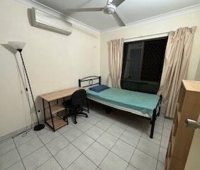 3-bedroom shared house, Dwyer Cct - Photo 1