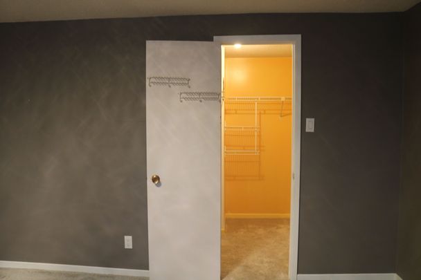 For Lease - 13 Spring Street, Whitchurch-Stouffville, Ontario - Photo 1