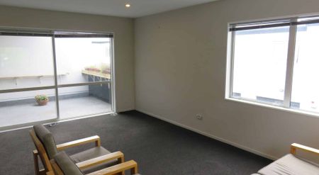 PHILIPSTOWN - 3 BEDROOM 2 BATHROOM NEAR NEW TOWNHOUSE - Photo 2