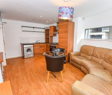 2 bedroom flat to rent - Photo 1