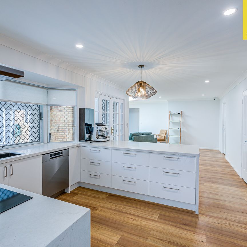 15 Cleveland Place, Stretton QLD 4116 - House For Rent - $1,100 | Domain - Photo 1