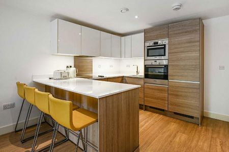 3 bedroom flat to rent - Photo 3