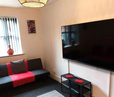 6 bedroom private hall to rent - Photo 2