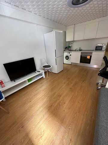 Carrer Mestre Alberto Luz, Valencia, Valencian Community 46035 - Photo 4