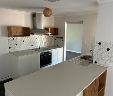 PLEASE NOTE - THIS IS A 6 to 8 MONTH TENANCY ONLY - Photo 5