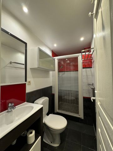 Brand Whitlock - Photo 5
