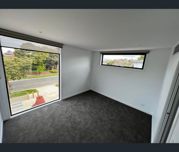 48B Heath Crescent, Hampton East, Vic 3188 - Photo 3