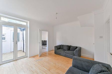 3 bedroom terraced house to rent - Photo 2