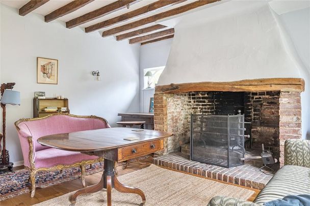 4 bedroom semi-detached house to rent - Photo 1