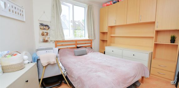 Mill Road, London, SW19 - Photo 2