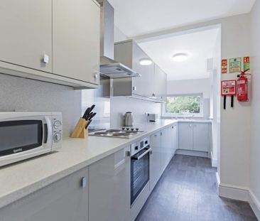 Room in a Shared House, Kenmore Drive, BS7 - Photo 4