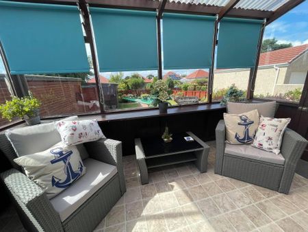 4 bedroom bungalow to rent - Photo 2