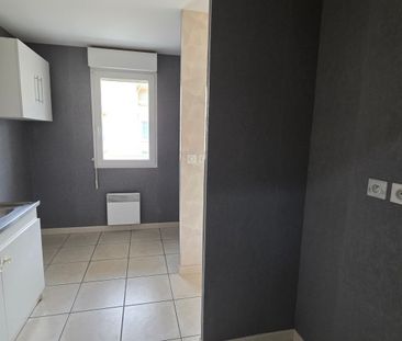 Location Appartement 2 pièces 49m² ST JEAN DE BRAYE 45800 - Photo 2
