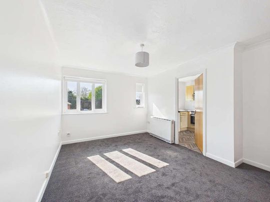 Plested Court, Stoke Mandeville, Buckinghamshire, HP22 - Photo 1