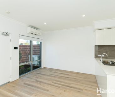 Modern Apartment in the heart of Morley - Photo 3