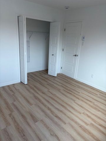 548 Rue Saint-Michel, Sherbrooke, (Vacant) QC J1E 2L1 - Photo 2