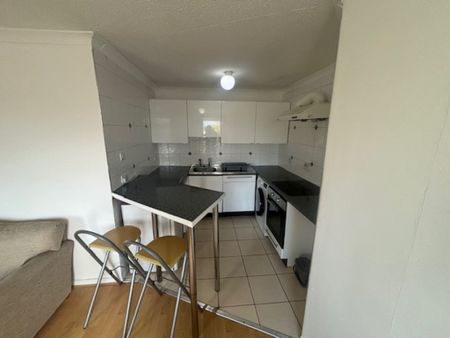 1 Bedroom Property To Rent - Photo 2