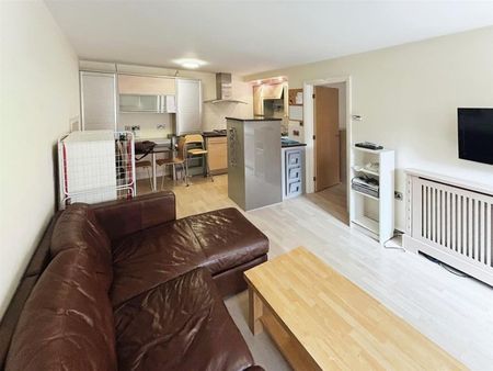 1 BED Flat To rent - Photo 2