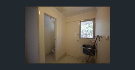 Lovely renovated 2 bedroom villa FURNISHED - Photo 4