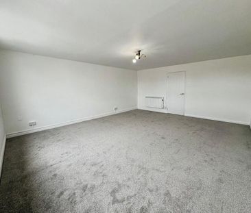 3 bedroom maisonette to rent - Photo 3