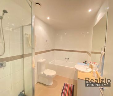 Modern One Bedroom Apartment | Walk to Pymble Station - Photo 5