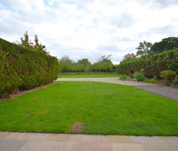 4 bedroom detached house to rent - Photo 1