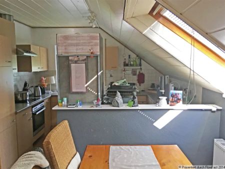 Geräumige Dachgeschosswohnung mit guter Ausstattung - Foto 3