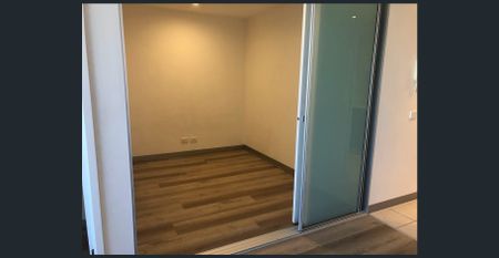 Two bedroom apartment near Uni Mel with new floor - Photo 5