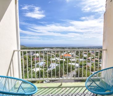 Location Appartement 5 pièces 90m² LE TAMPON 97430 - Photo 6