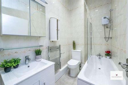 Queens Gardens, Lancaster Gate, London, W2 - Photo 2