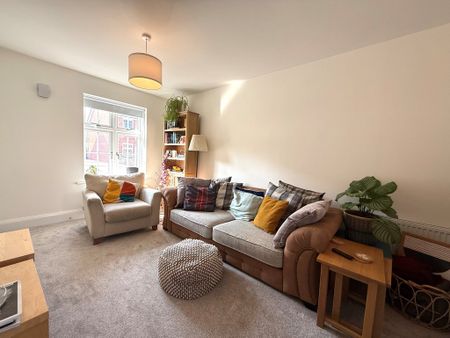 2 bed semi-detached house to rent in Matford, Exeter - Photo 2