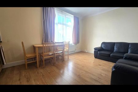 3 Bed Flat, Church Road, E10 - Photo 5