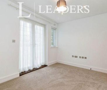 3 bedroom apartment to rent Saffron House, 43 Camborne Road, Sutton... - Photo 4